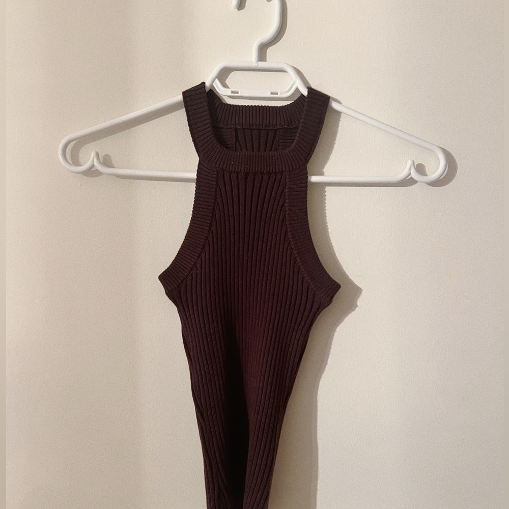 Aritzia Tight crop tank
